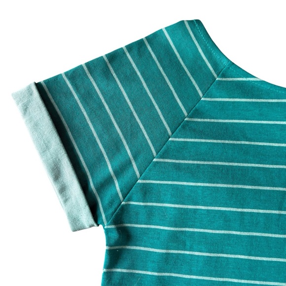 VTG 90s Converse Blue and Teal Short Sleeve Tee Rolled Hem Sz M Made in USA Y2K - Picture 4 of 9